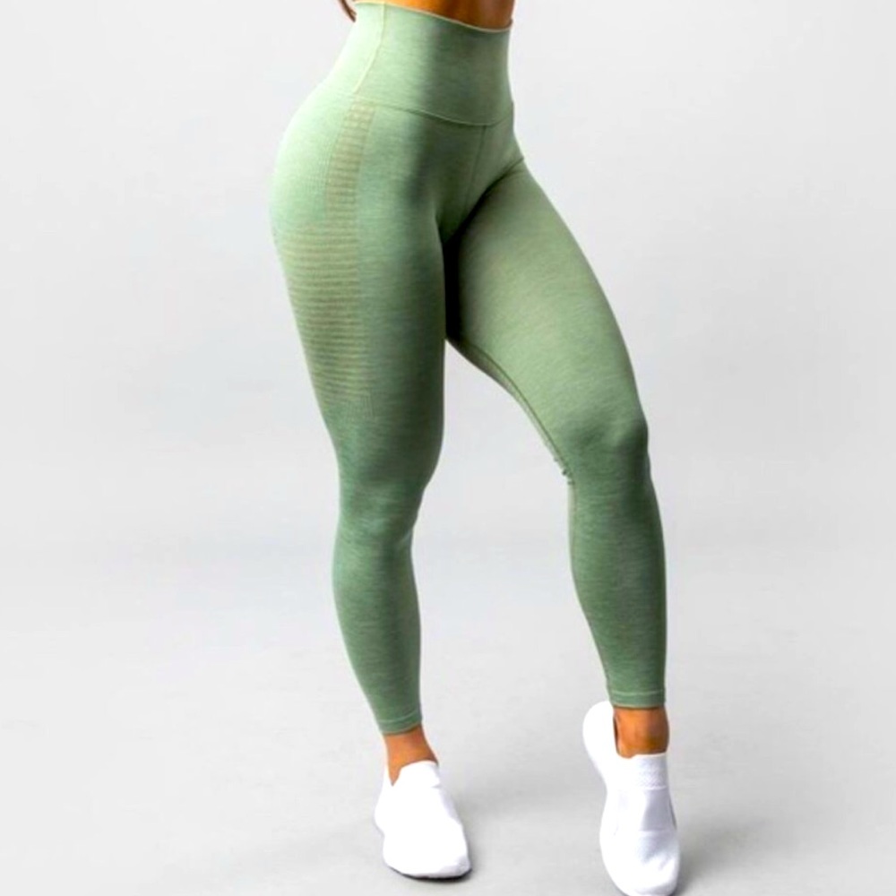 Halo leggings Alphalete sage green